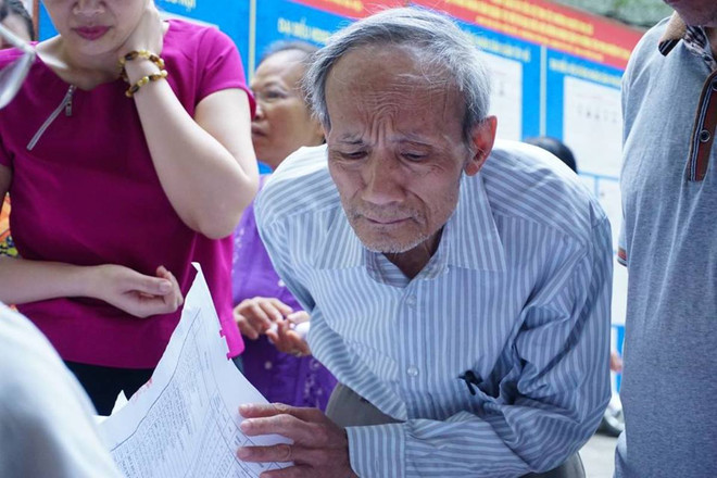 Cử tri 87 tuổi: "Tôi chưa bỏ sót kỳ bầu cử nào từ năm 1946" ảnh 2