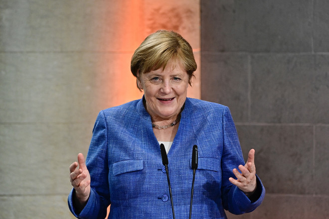 Thủ tướng Đức Angela Merkel lên đường thăm nước Nga ảnh 1