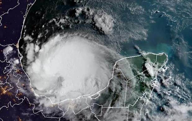 Bão Grace mạnh trở lại, tiến về khu vực bờ biển Vịnh Mexico ảnh 1