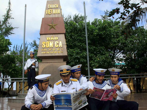 Gặp mặt gia đình quân nhân công tác tại Trường Sa ảnh 1