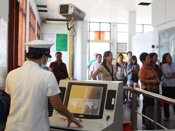 Tăng kiểm soát Ebola tại 2 cửa khẩu quốc tế Mộc Bài, Xa Mát ảnh 1