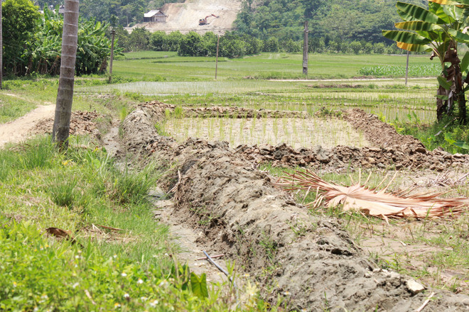 Mỏ đá bản Nghè ở Yên Bái: Người dân thấp thỏm lo sợ đá lăn vào nhà ảnh 2