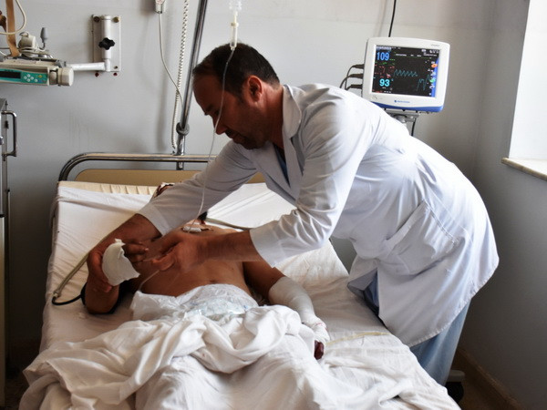 Afghanistan: Nổ kép gần trụ sở Bộ Quốc phòng gây nhiều thương vong ảnh 1