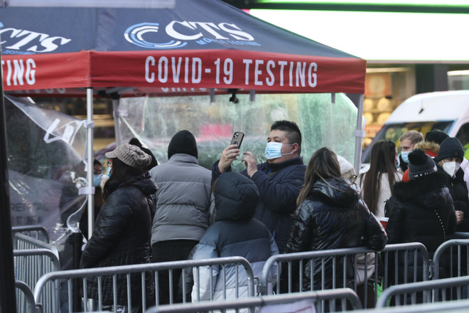 Thêm bằng chứng cho thấy test nhanh có thể không phát hiện ca Omicron ảnh 1