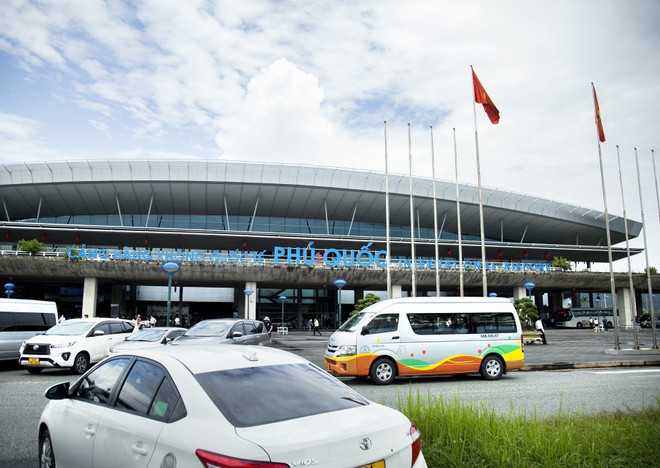 Phát hiện chất bột lạ trong hành lý của hành khách ở sân bay Phú Quốc ảnh 1