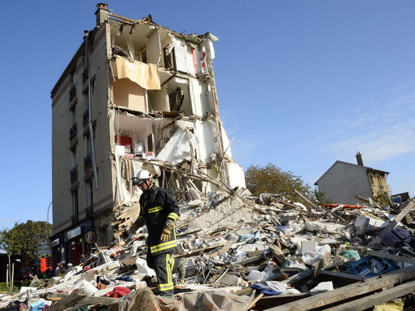 Sập tòa nhà chung cư tại Pháp làm ít nhất 2 người thiệt mạng ảnh 1
