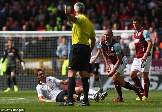 Cận cảnh màn ra mắt của Angel Di Maria ở trận M.U hòa Burnley ảnh 3