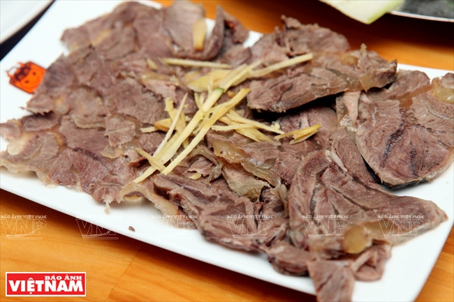 Bắp bò hấp chấm mắm nêm - món ăn tuyệt vời cho người giảm cân ảnh 2