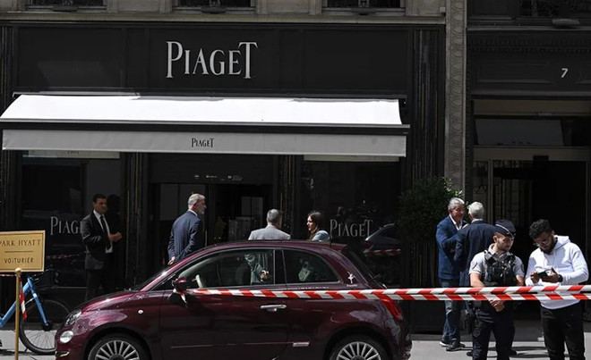 Pháp: Cửa hiệu nữ trang cao cấp Piaget tại Paris bị cướp giữa ban ngày ảnh 1