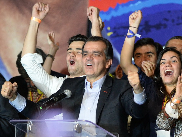 FARC tuyên bố ngừng bắn trong vòng hai bầu cử tổng thống ảnh 1