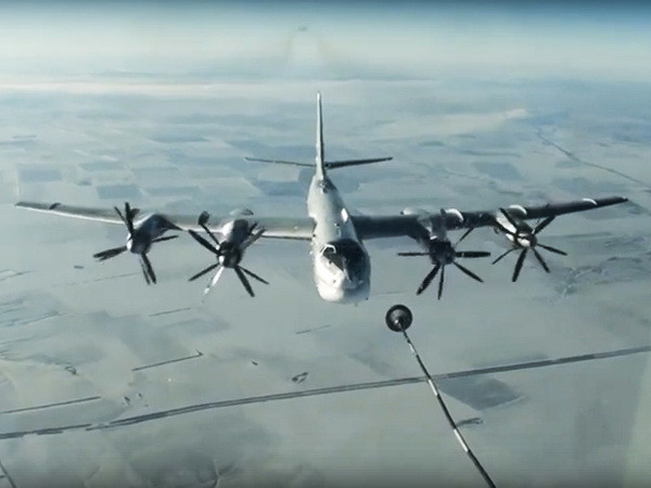 Máy bay ném bom Nga bay tuần tra tại Nam Thái Bình Dương ảnh 1