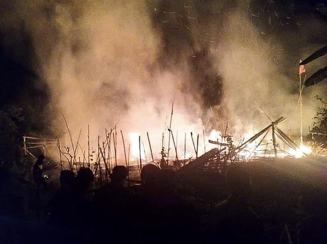 Phạt tù đối tượng dùng xăng đốt nhà chủ cũ vì mâu thuẫn tiền công ảnh 1