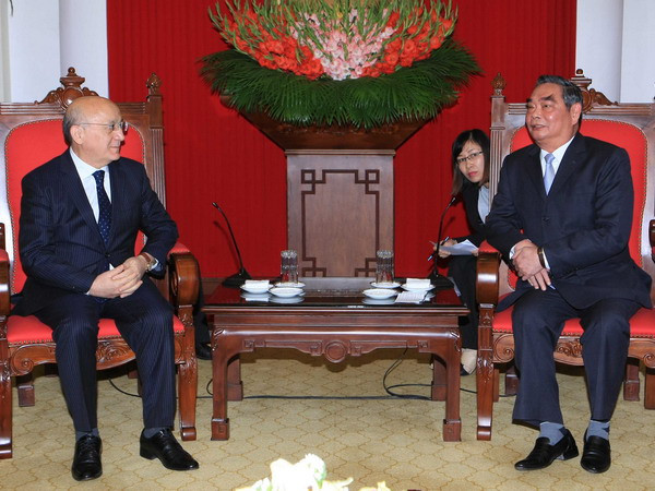 Việt Nam luôn coi trọng mối quan hệ hữu nghị với Azerbaijan ảnh 1