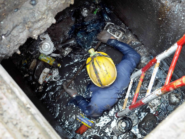 TP.HCM tiếp tục "nóng” vấn đề rác thải nơi công cộng ảnh 1