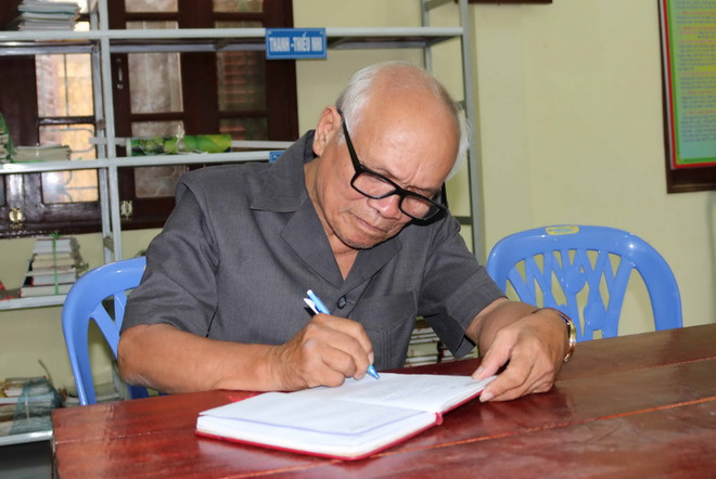 Thầy giáo già với hơn 20 năm tận tâm trong công tác khuyến học ảnh 1