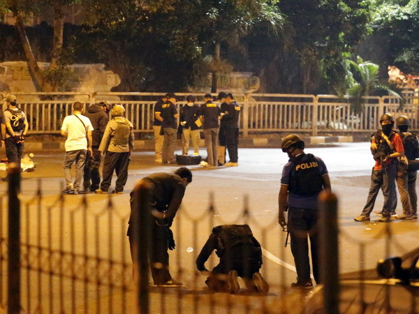 Số thương vong trong vụ nổ trạm xe buýt tại Jakarta tiếp tục tăng ảnh 1