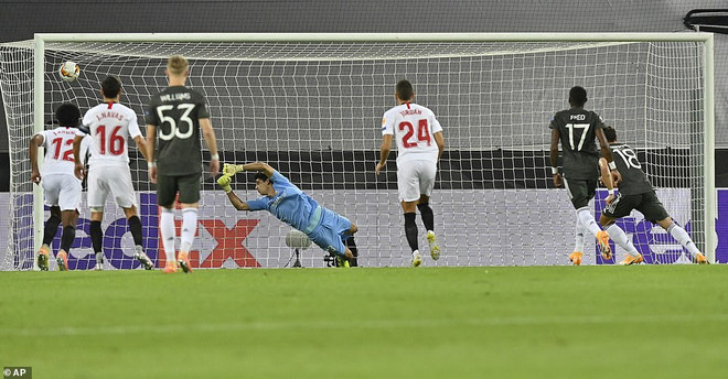 Ngược dòng hạ M.U, Sevilla thẳng tiến chung kết Europa League ảnh 1