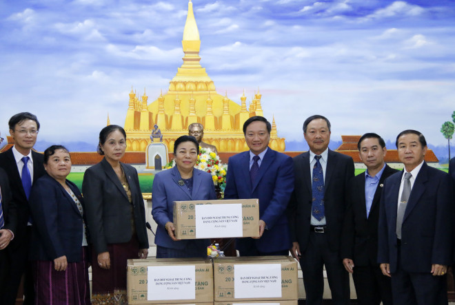 Việt Nam và Lào chung tay phòng chống đại dịch COVID-19 ảnh 1