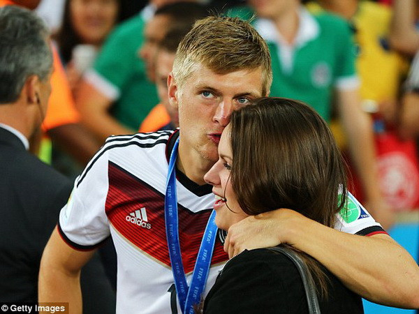 Toni Kroos "lật kèo" để gia nhập Real Madrid thay vì M.U ảnh 1