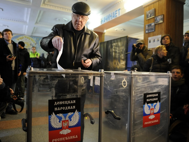 Ukraine: Các điểm bỏ phiếu ở Donbass chính thức được mở cửa ảnh 1
