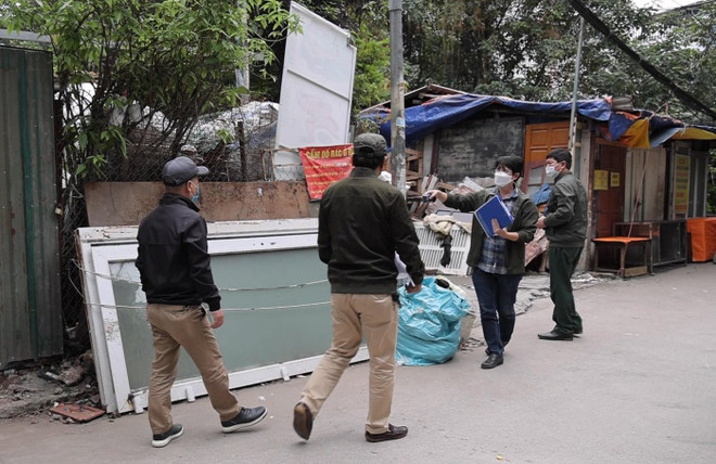 Hà Nội: Nhức nhối nạn 'xẻ thịt' không gian xanh kinh doanh trái phép ảnh 4