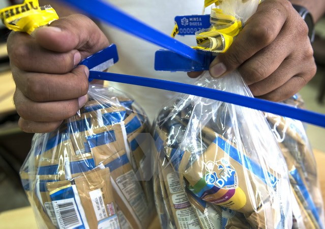 Sự kiện quốc tế 25-31/12: Bê bối của Apple, sữa nhiễm khuẩn tại Pháp ảnh 5