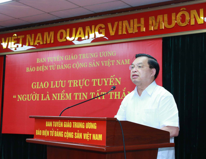 Giao lưu trực tuyến với chủ đề "Người là niềm tin tất thắng" ảnh 1
