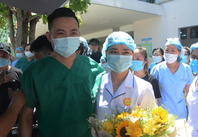 Đoàn y, bác sỹ Bệnh viện C Đà Nẵng lên đường chi viện tỉnh Bắc Giang ảnh 2