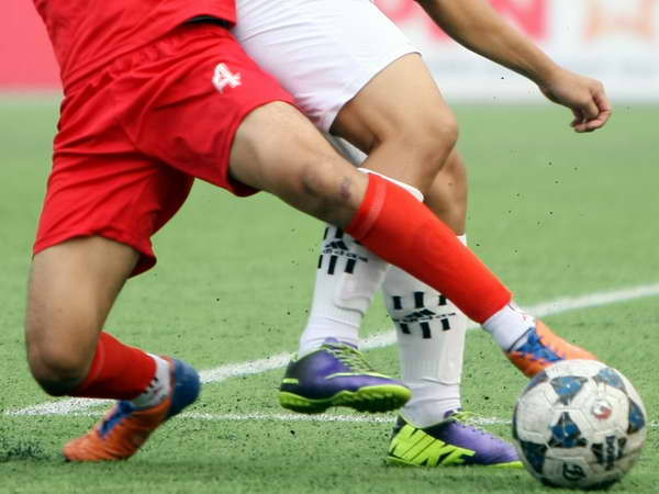 Sôi động Giải Bóng đá sinh viên Việt Nam tại Anh quốc ảnh 1