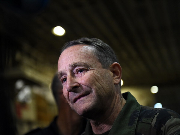 Tướng Pháp từ chức sau khi mâu thuẫn với tổng thống Macron ảnh 1