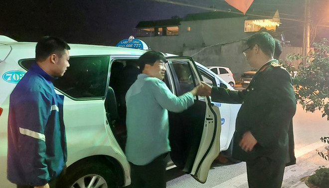 Lâm Đồng: Tìm thấy du khách nước ngoài đi lạc khi leo núi ảnh 1