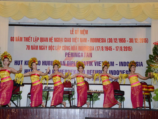 Thư chúc mừng ngày thiết lập quan hệ ngoại giao Việt Nam-Indonesia ảnh 1