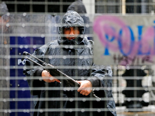 Thổ Nhĩ Ký sa thải 7.000 cảnh sát và viên chức chỉ trong 1 ngày ảnh 1