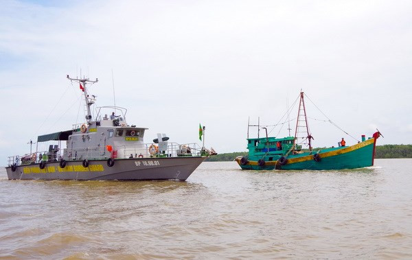 Kiên Giang: Tạm giữ chủ tàu chở 140.000 lít dầu không rõ nguồn gốc ảnh 1