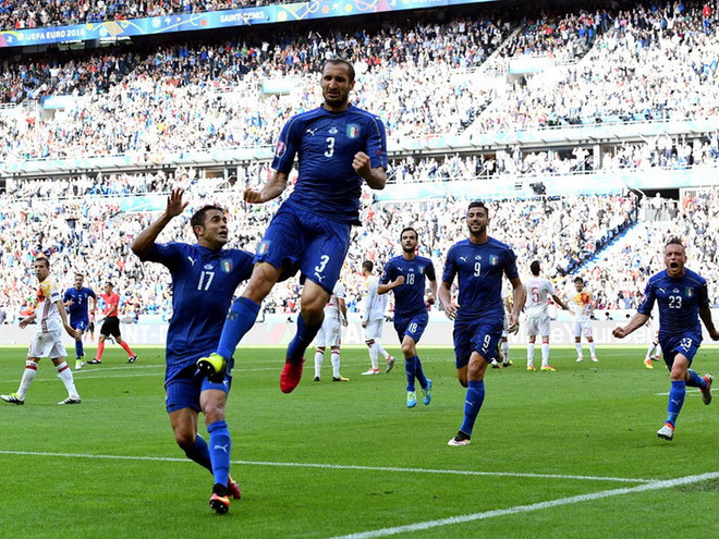 Đội tuyển Italy chính thức biến Tây Ban Nha thành cựu vương ảnh 1