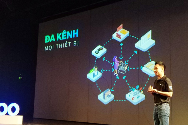 Ông Trần Trọng Tuyến, CEO của DKT cho hay, Sapo X là nền tảng quản lý và bán hàng đa kênh đầu tiên tại Việt Nam. (Ảnh: T.H/Vietnam+) DKT công bố sản phẩm quản lý và bán hàng đa kênh trên nền tảng mở ảnh 1