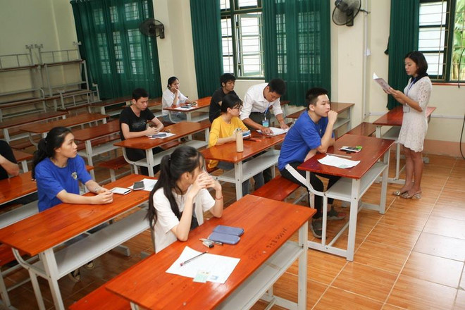 Các thí sinh tham gia kỳ thi trung học phổ thông Quốc gia 2019. (Ảnh: Thanh Tùng/TTXVN) Bình Phước: Một số thí sinh lỡ thi do bị tai nạn giao thông ảnh 1