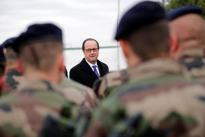 Tổng thống Pháp Hollande đề cao việc chống IS ở nước ngoài ảnh 1