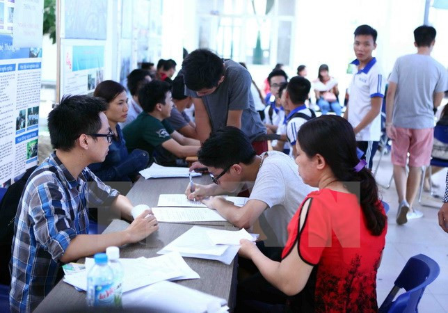 Thành phố Hồ Chí Minh: Nhiều trường vẫn còn chỉ tiêu tuyển sinh ảnh 1