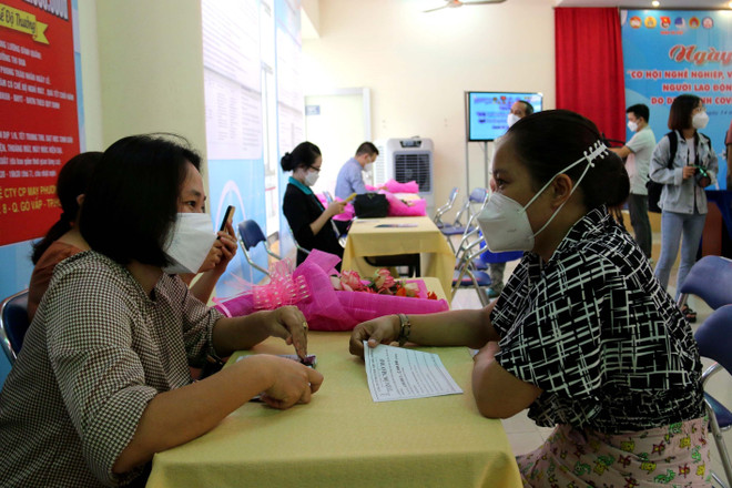 Thị trường lao động tại các tỉnh miền Nam bắt đầu “ấm” trở lại ảnh 2