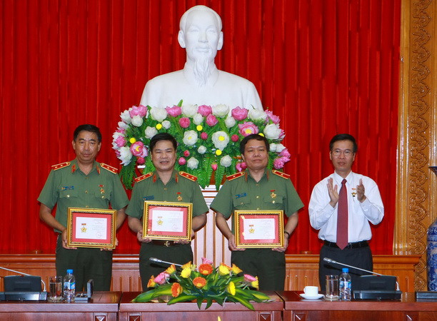 Bộ Công an và Ban Tuyên giáo Trung ương tăng phối hợp công tác ảnh 1