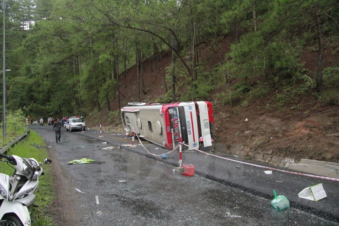 Cấm tất cả các xe lưu thông trên đèo Prenn sau vụ tai nạn thảm khốc ảnh 1