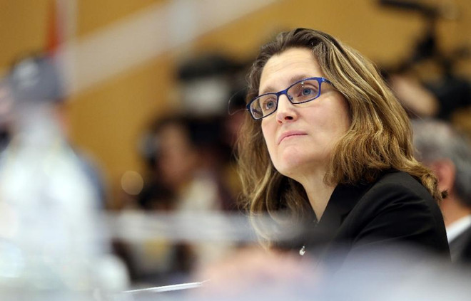 Canada chính thức dỡ bỏ lệnh trừng phạt kinh tế đối với Iran ảnh 1