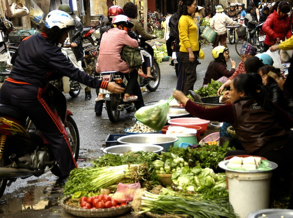Giá các loại rau, củ, quả cận ngày Tết tăng gấp hơn 3 lần ảnh 1