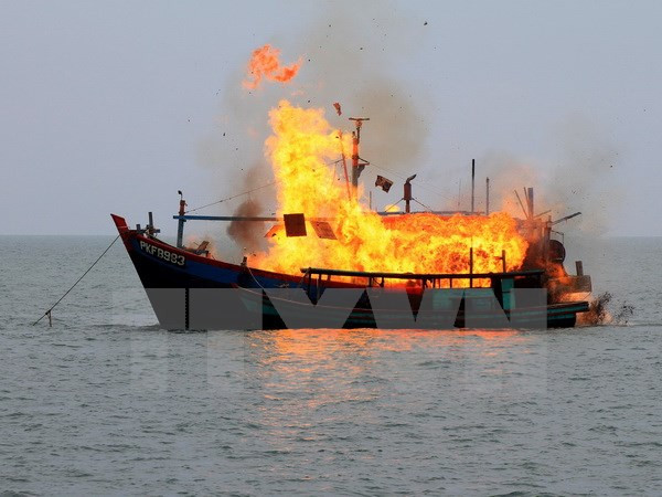 Indonesia tiếp tục cứng rắn đối với các tàu cá vi phạm lãnh hải ảnh 1