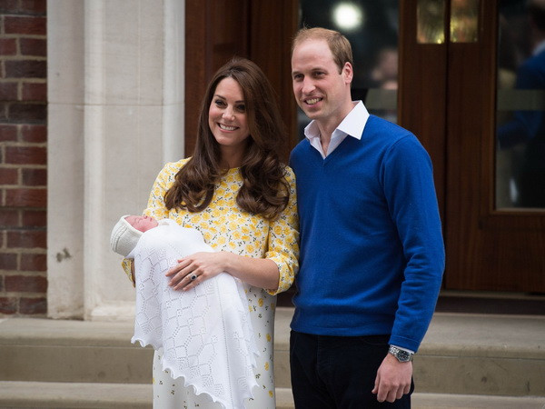 Công chúa mới của Hoàng gia Anh được đặt tên là Charlotte ảnh 1