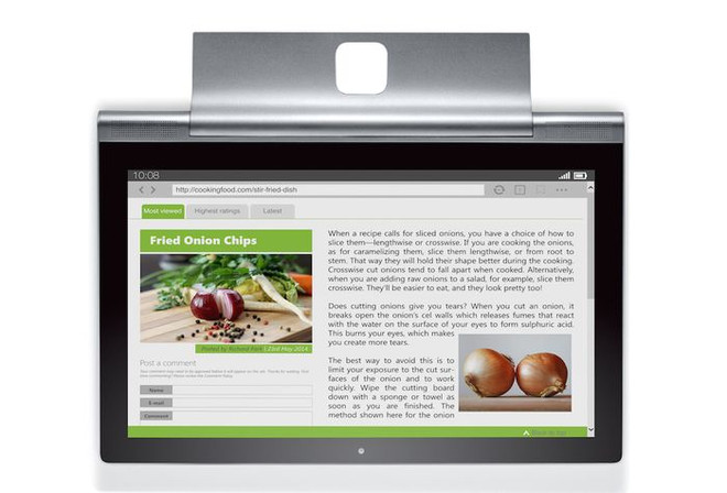 Yoga Tablet 2 Pro với chiếc móc treo đặc biệt. (Nguồn: Lenovo) Lenovo trang bị máy chiếu, pin "trâu" cho Yoga Tablet 2 Pro ảnh 1
