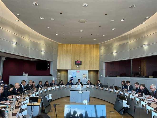 Phó Chủ tịch EC: Việt Nam là điển hình về hợp tác thương mại ấn tượng ảnh 1