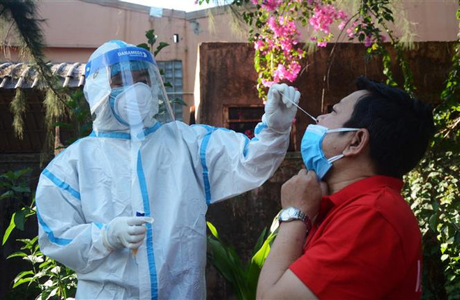 Cấp tốc thực hiện nhiều biện pháp phòng chống COVID-19 ảnh 2