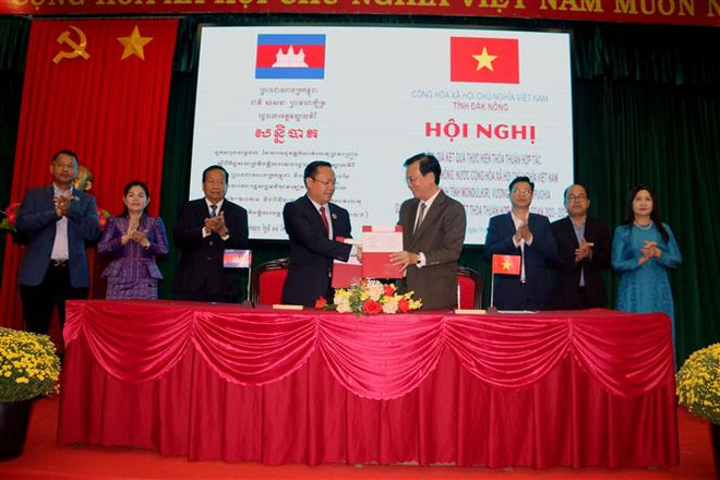 Đắk Nông đẩy mạnh hợp tác toàn diện với tỉnh Mondulkiri của Campuchia ảnh 1